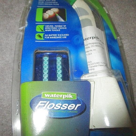 NEW Vtg WATERPIK Cordless WATER Oral FLOSSER Dental TIPS Teeth Cleaner FL-110 - Picture 3 of 9